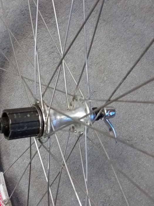 Komplet kół rowerowych 700C , piasty Campagnolo,obręcze Araya.