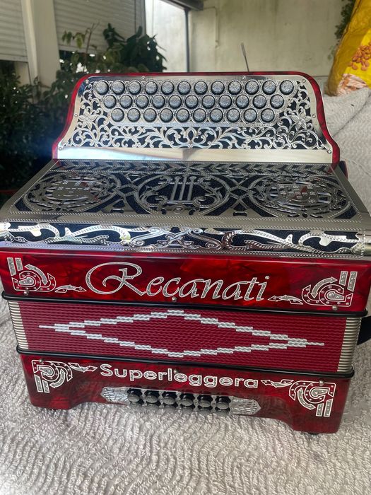Vendo Concertina Nova