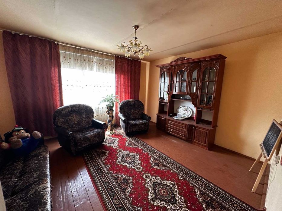 Продається 2 кімнатна квартира в м. Тячів