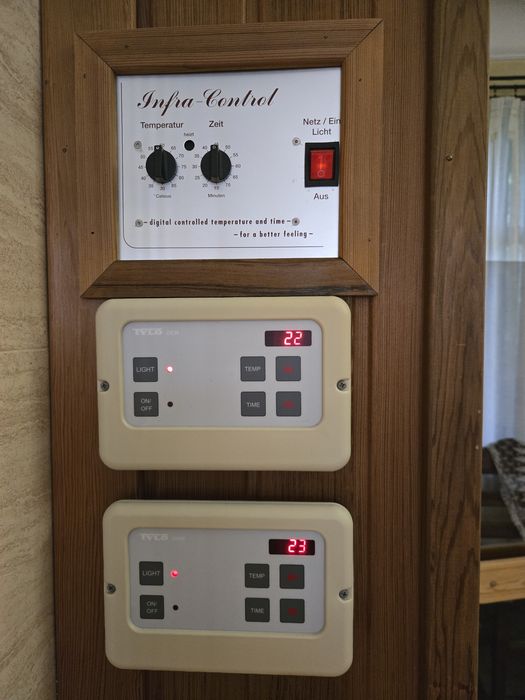 Sauna finska  z dodatkowymi lampami na podczerwien