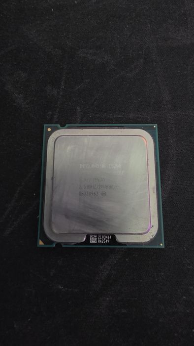 Intel Pentium Dual-Core E5200