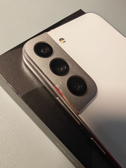 Samsung S22+ 256 GB + capa Burga