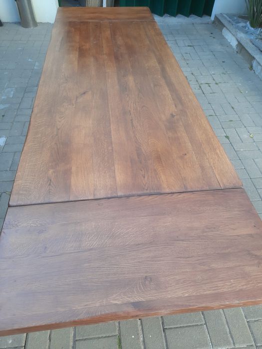 Mesa de jantar em carvalho maciço