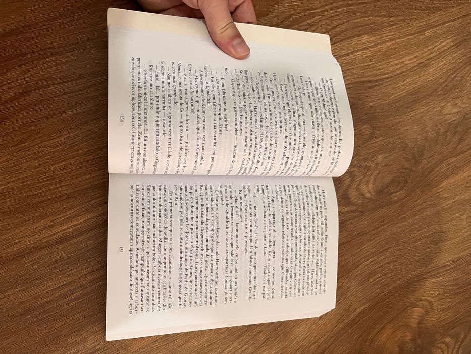 Livro Harry Potter e os Talismãs da morte
