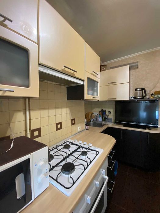Продажа 2-комнатной квартиры, ул.Калиновая 94,ремонт,безнал,срочно.