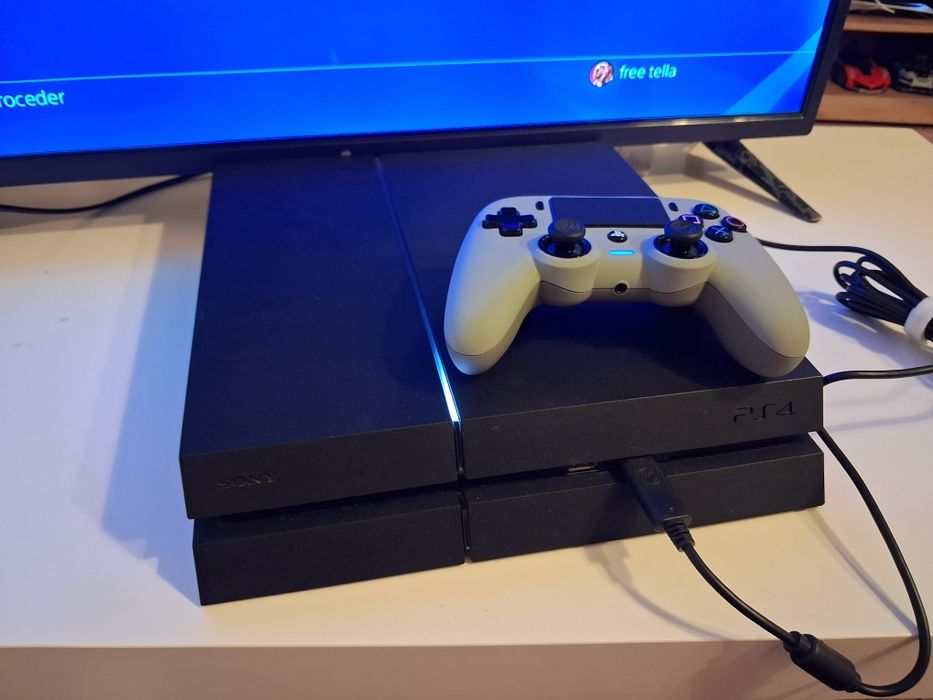 Consola Sony PlayStation 4 (PS4) FAT 1TB + Comando Nacon NOVO