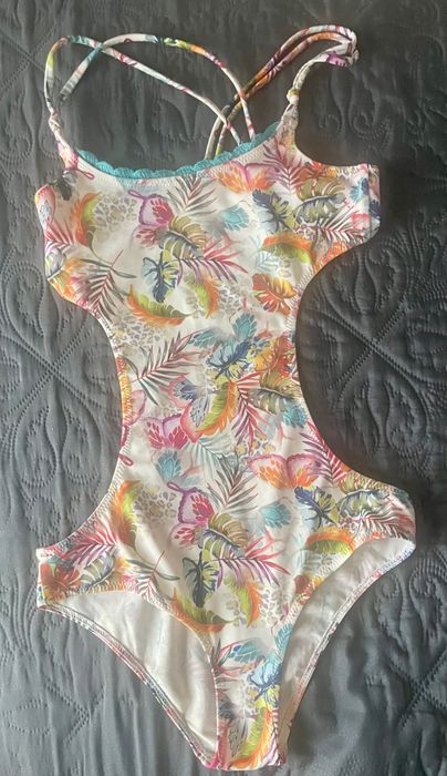 Biquínis Calzedonia (2) 10/11 anos