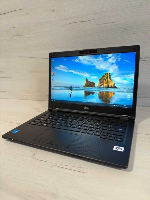 Ноутбук Fujitsu Lifebook E5411