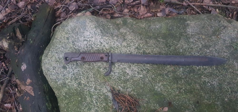 Bagnet Niemiecki  liść 98/05