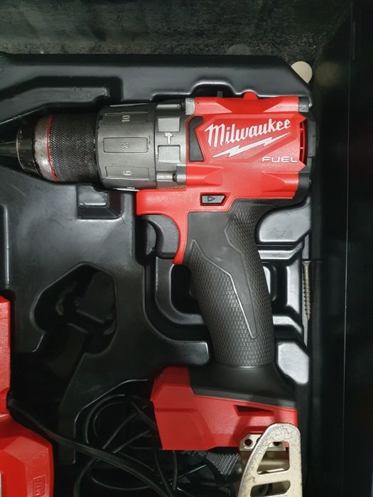 Wiertarko wkrętarka udarowa Milwaukee  M18 FPD2  aku 5.0 Ah  komplet