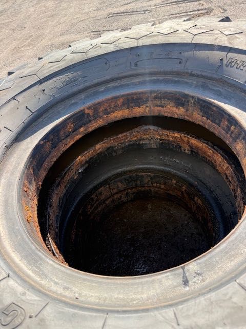 18.00 R25 opona przemysłowa ładowarka wózek portowy