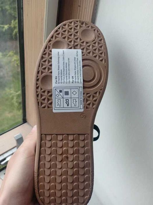 Czarne sneakersy damskie r.39