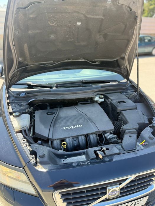 Volvo V50 2.0 Gasolina 140cv • 2009 • Full Extras • Muito bem estimada