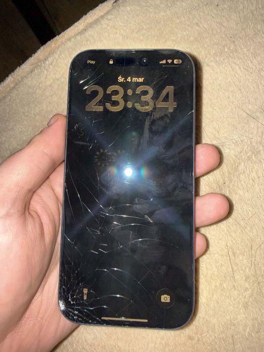 Zamienie Iphona 17 pro opis !