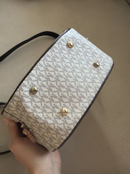 Przepiekny kuferek MK