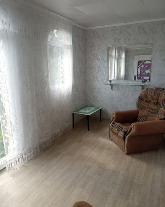 У продажу капітальний двоповерховий будинок .(В)