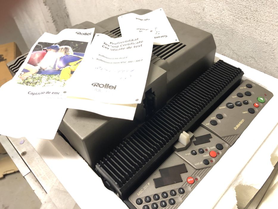 Projector de slides multiformato Rolley