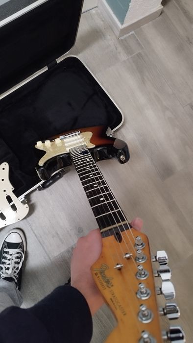 Guitarra elétrica fender usa