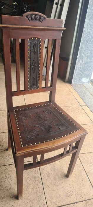 Cadeiras antigas