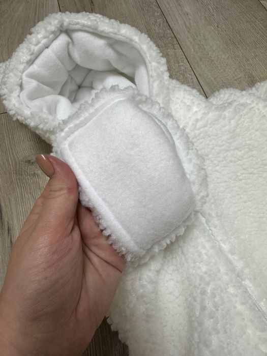 Конверт та комбінезон на виписку ( комплект) для новонароджених.