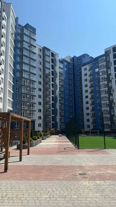 продам двокімнатну квартиру в центрі міста поруч ратуша та парк ЖР Княгинин Галицька Васильянок