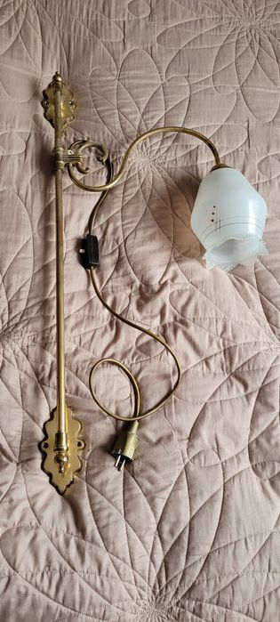 Lampa wisząca na ścianę