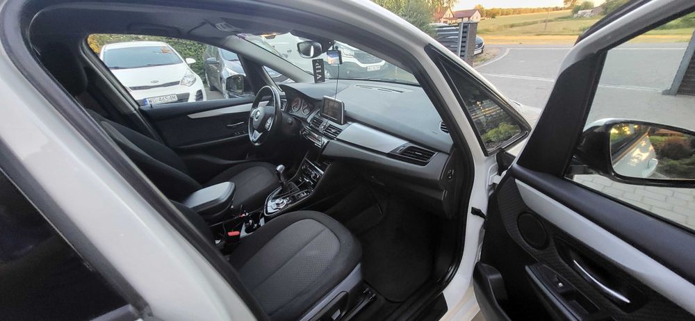 BMW 218 2.0 150 koni System Rozpoznawania Znaków