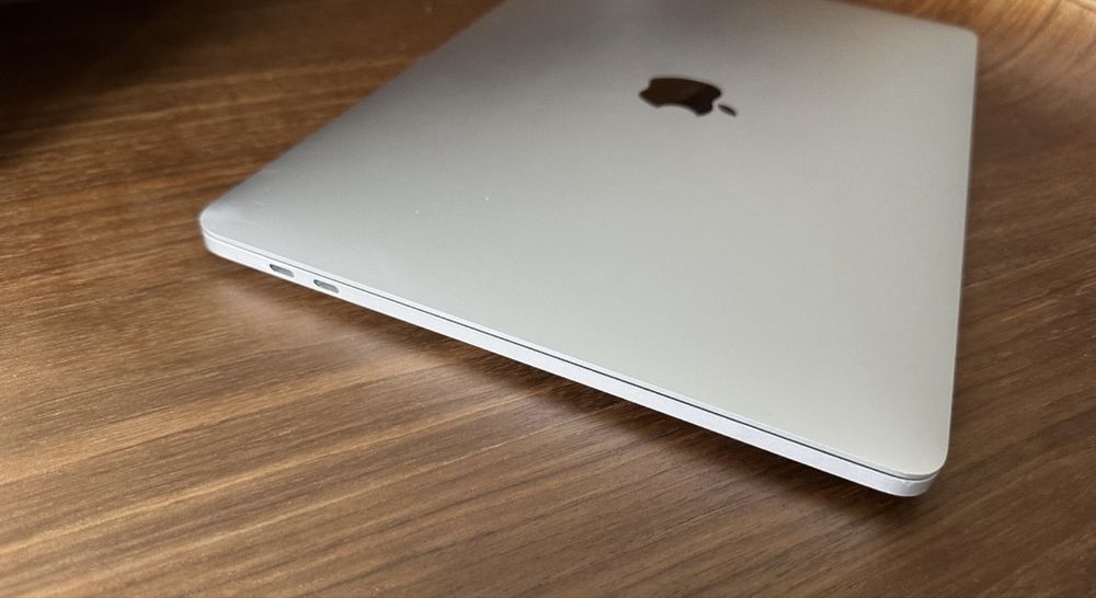MacBook Pro M1 de 13 polegadas com Touchbar de 2020