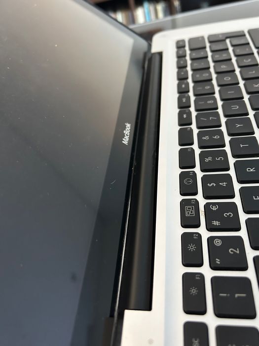 MacBook 2008 13’