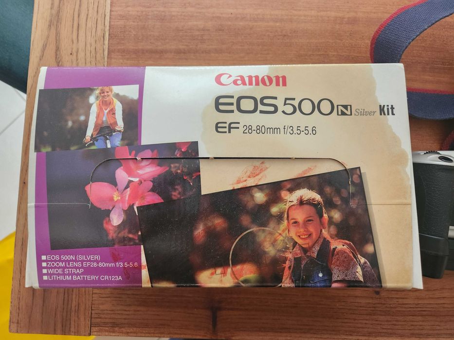 Canon EOS 500N — SLR Película 35mm + Battery Grip + Correia