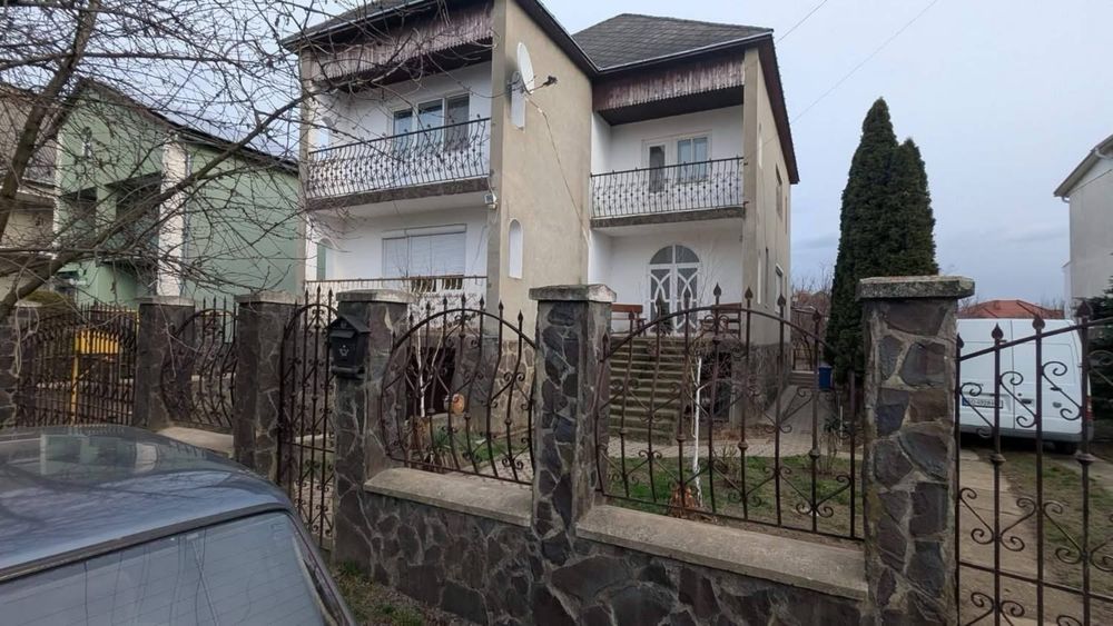 Продаж  будинку  у Минаї