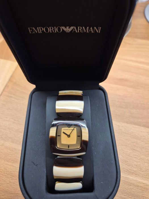 Akrylowy zegarek *Emporio Armani*