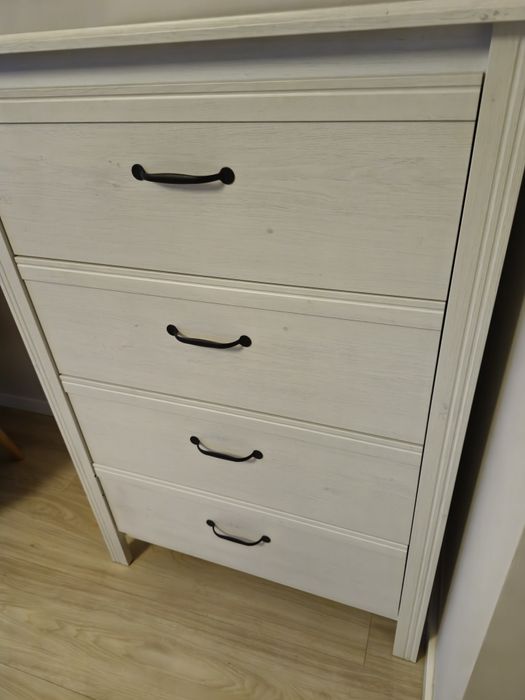 Komoda Brusali 4 szuflady z Ikei jak nowa