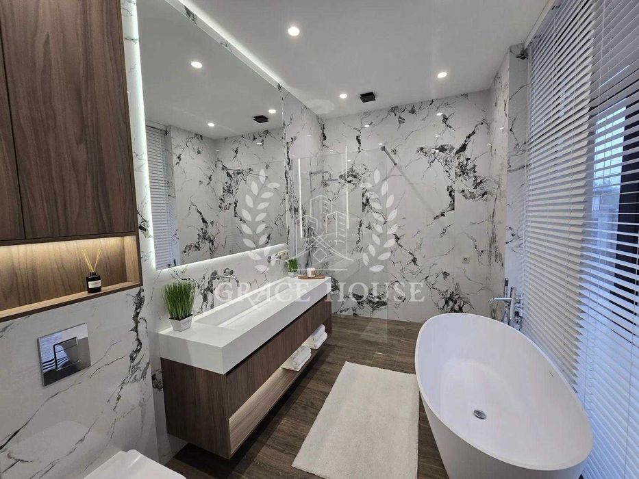 Продаж будинку 220м.кв. з ремонтом КМ Нова Ходосівка Ходосовка 8 соток