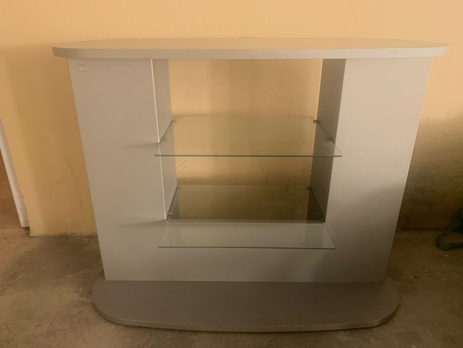 Movel para televisao em cinzento com parteleiras em vidro