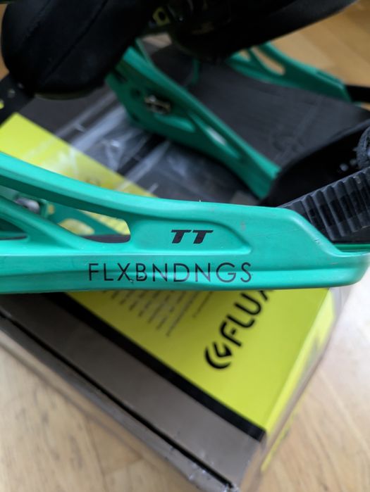 Flux TT M L wiązania snowboardowe snowboard zielone Burton Union