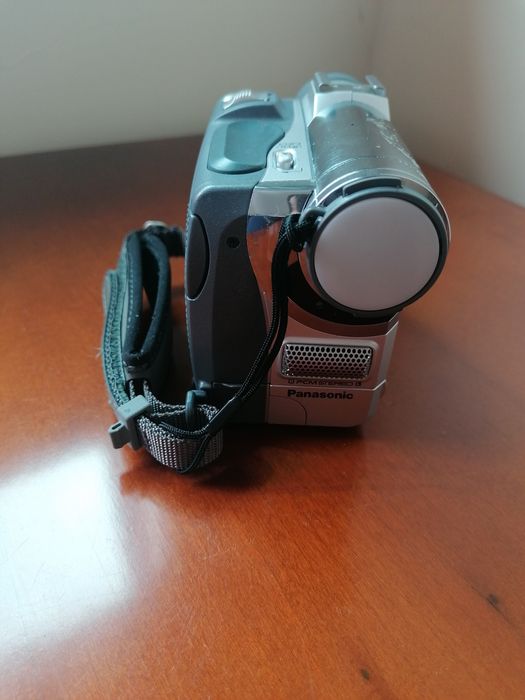Câmara de filmar Panasonic com impressora de fotos