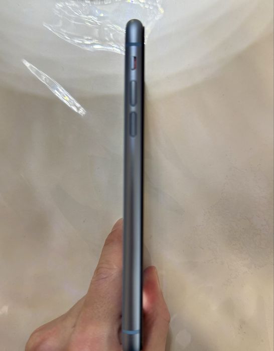 Продам iPhone XR 64GB BLUE