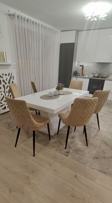 Krzesła komplet do salonu jadalni