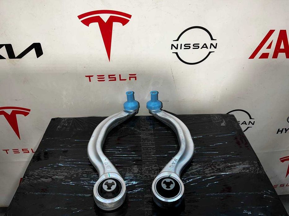 Важіль передній нижній  (банан) Tesla model 3-У 1044359-00-А