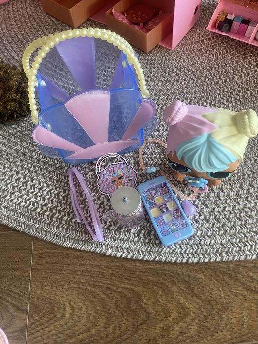 Caravana, Loja, Bolas gigantes e LOLs