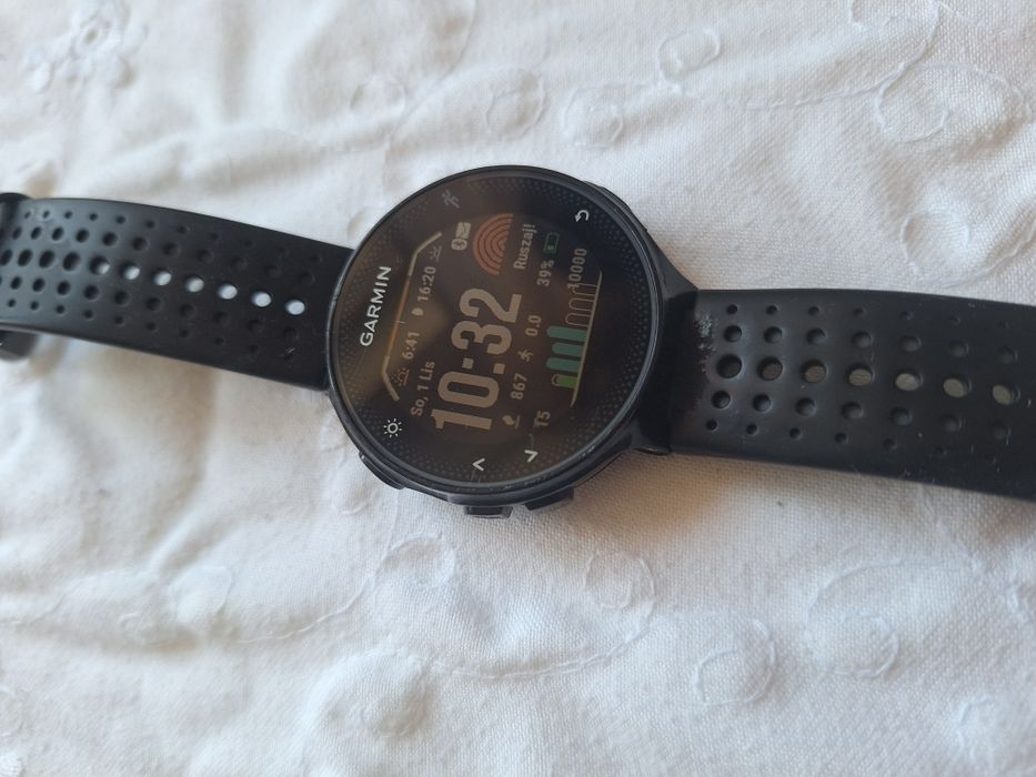 Garmin Forerunner 235