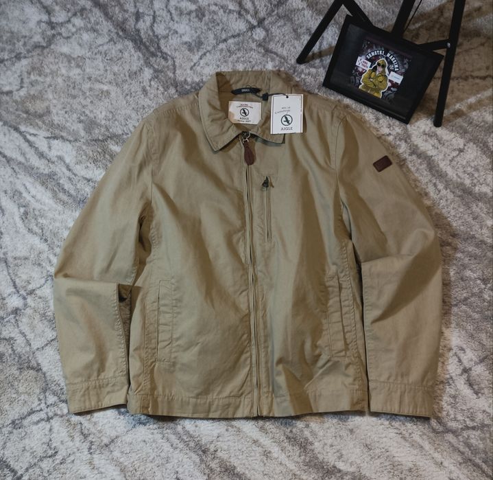 Бомбер від Aigle