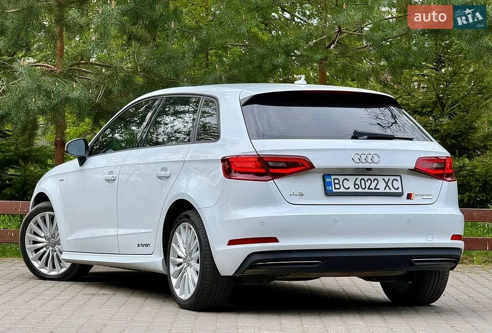 Audi A3 1.4 TFSI PHEV (204к.с.)