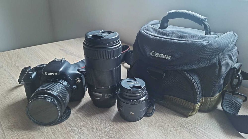 Canon 600D + material fotográfico