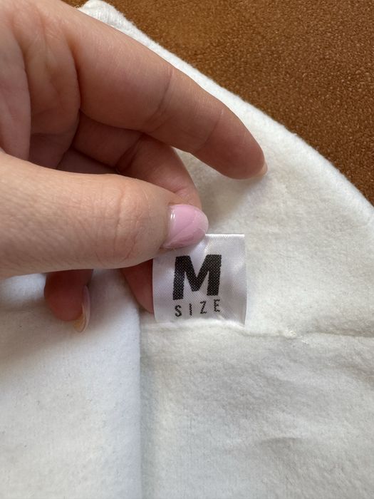 Зимова біла шапка-шолом  з 2 ма бубонами