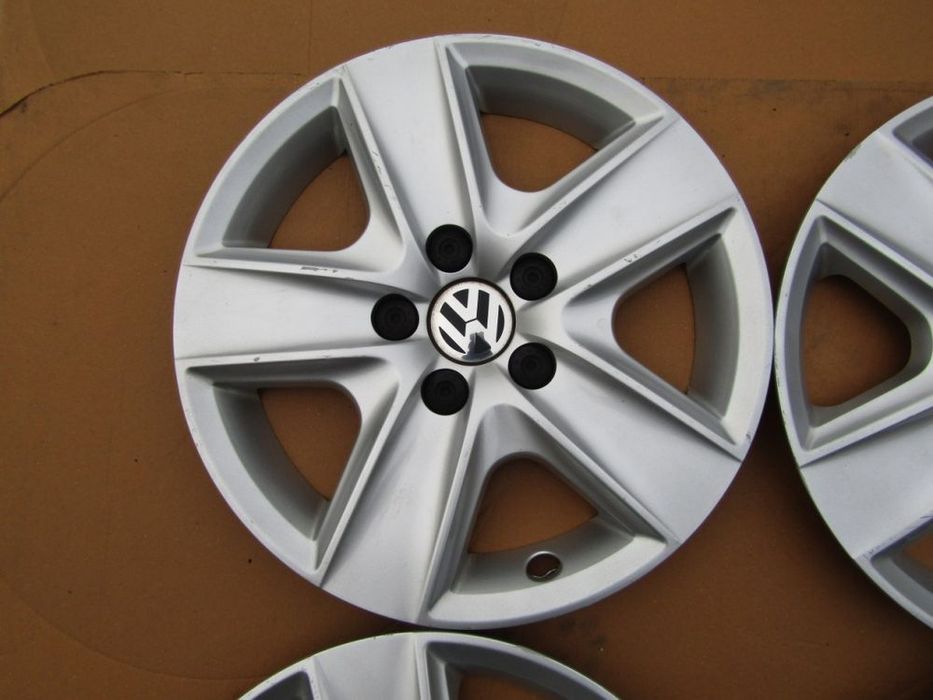 1x kołpak 16 strukturalny vw golf v vi vii passat caddy touran 5x112 ładny