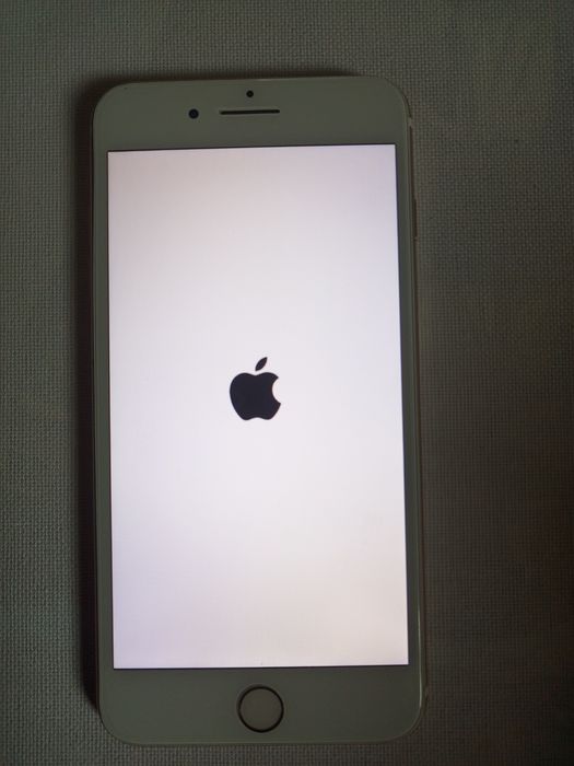 iPhone 7+ в доброму стані