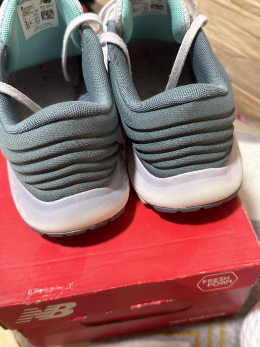 Продам красовки New Balance, орігінал