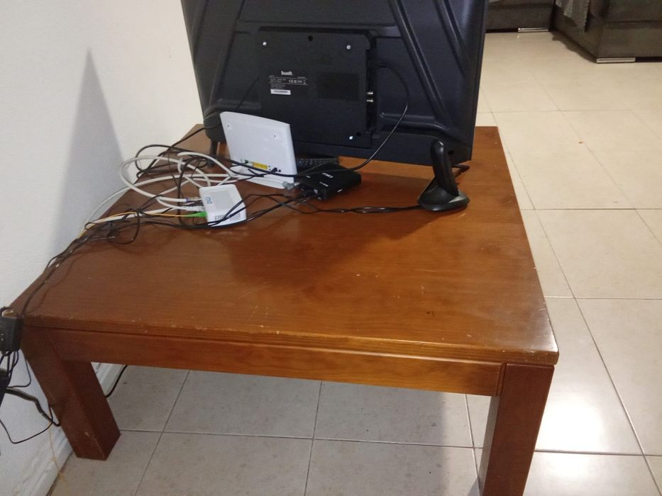 Mesa de centro em madeira